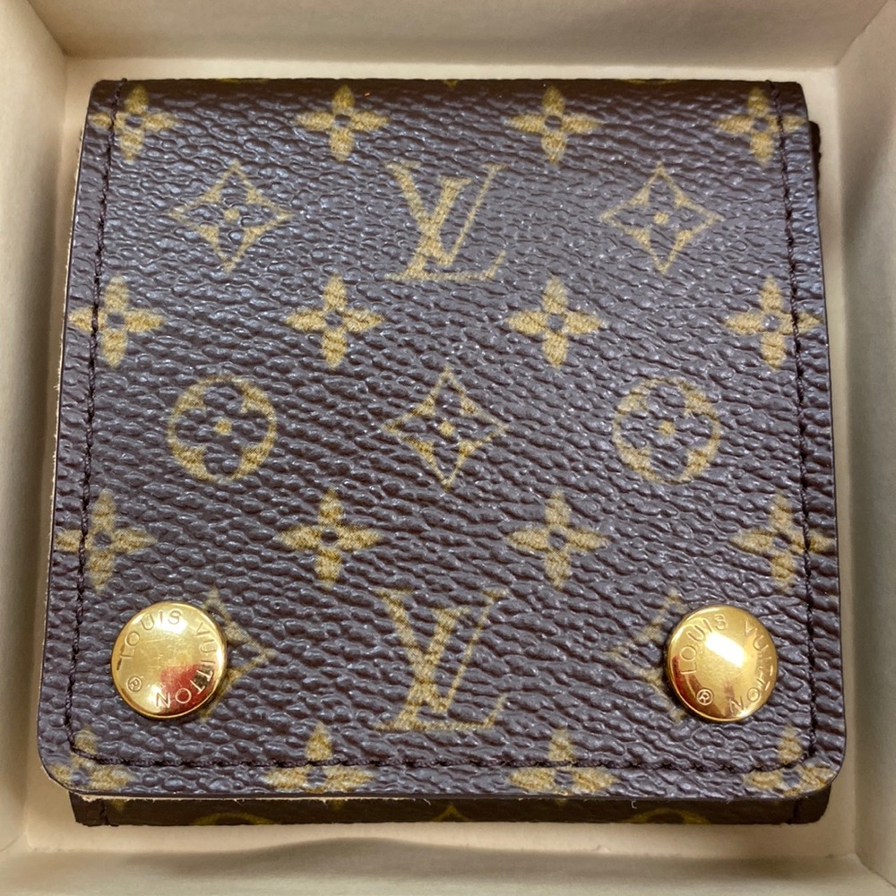 Authentic Louis Vuitton Monogram Jewelry Pouch (with box)